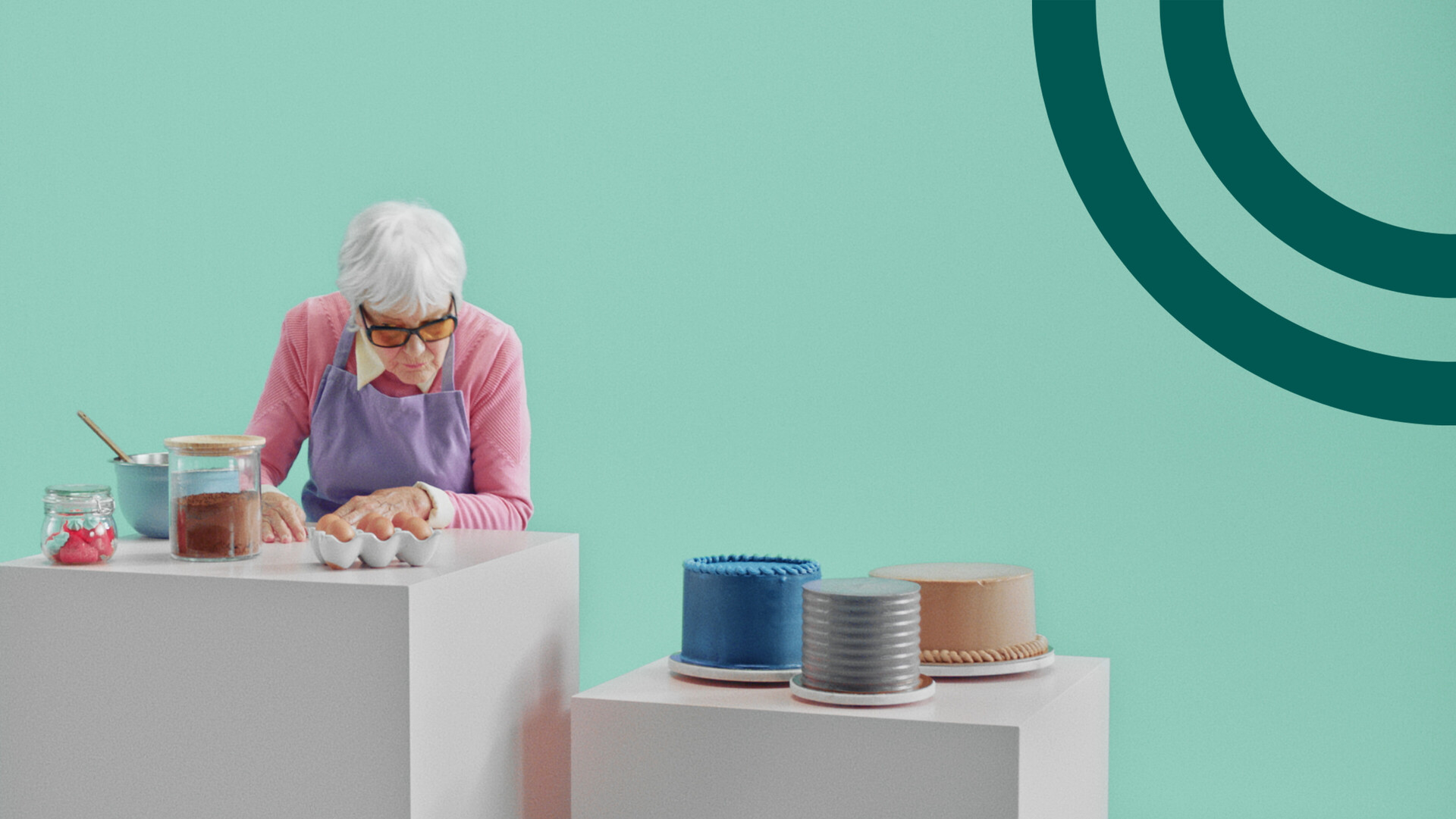 augenblicke | Seh´ ich anders | Backen Eine ältere Dame backt.